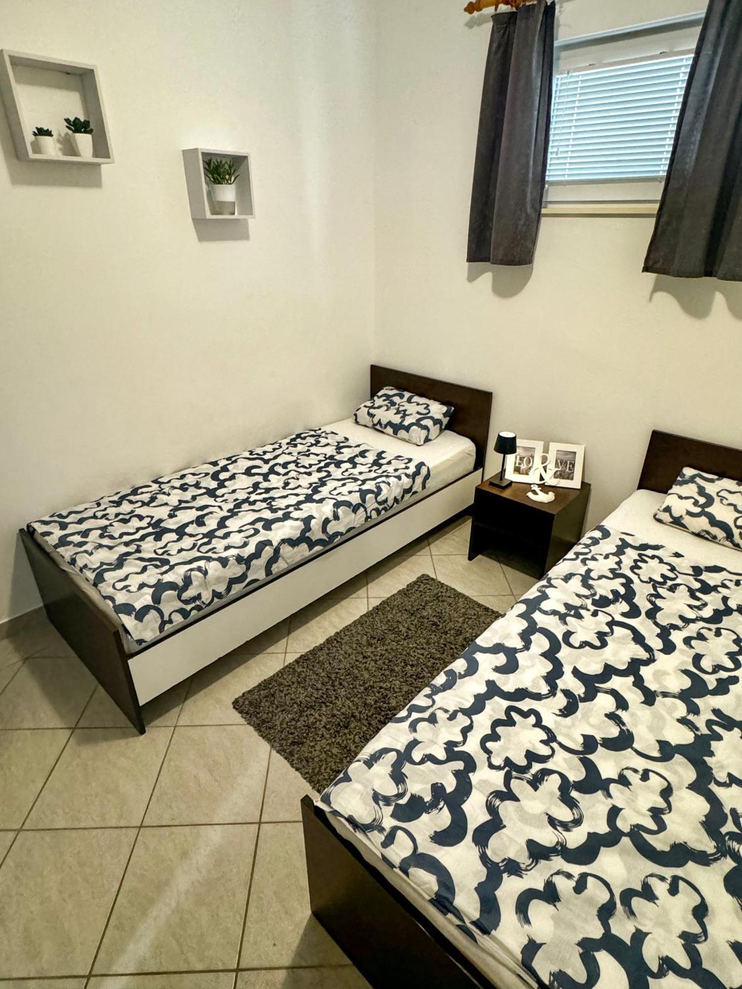 Apartmani Cvangic Vir Εξωτερικό φωτογραφία