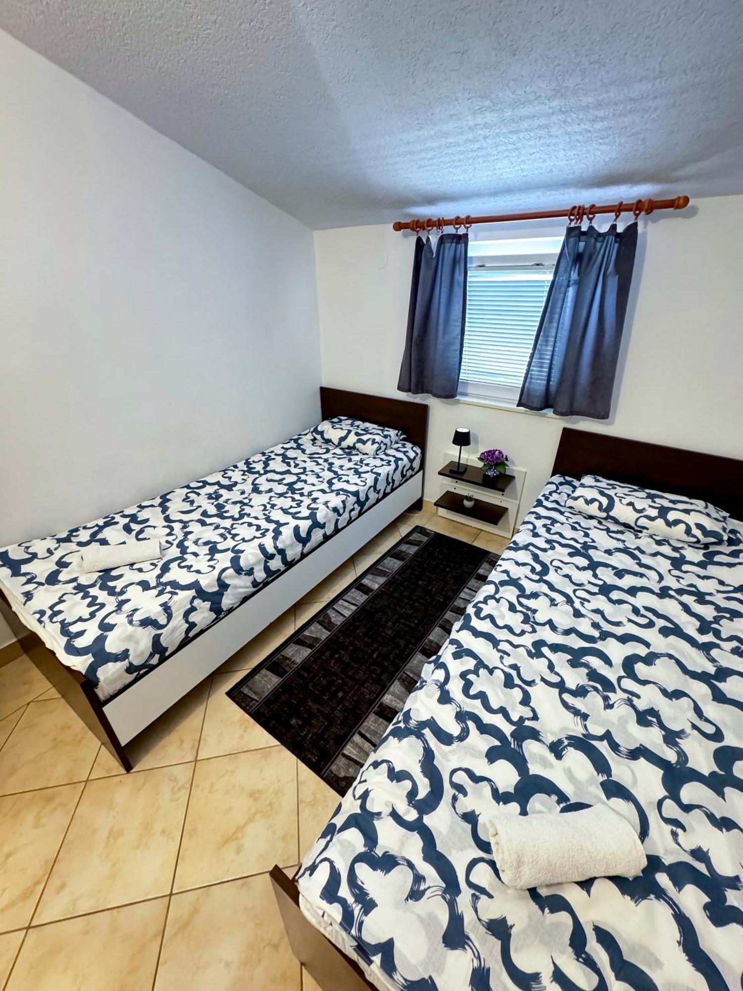 Apartmani Cvangic Vir Εξωτερικό φωτογραφία